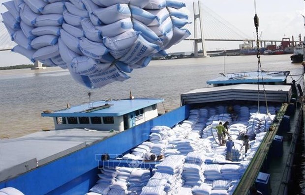 Featured image for "The Republic of Korea (RoK) has offered a preferential tax rate of 5 percent for 55,112 tonnes of rice imported from Vietnam, according to the Asia-Africa Market Department under the Ministry of Industry and Trade."