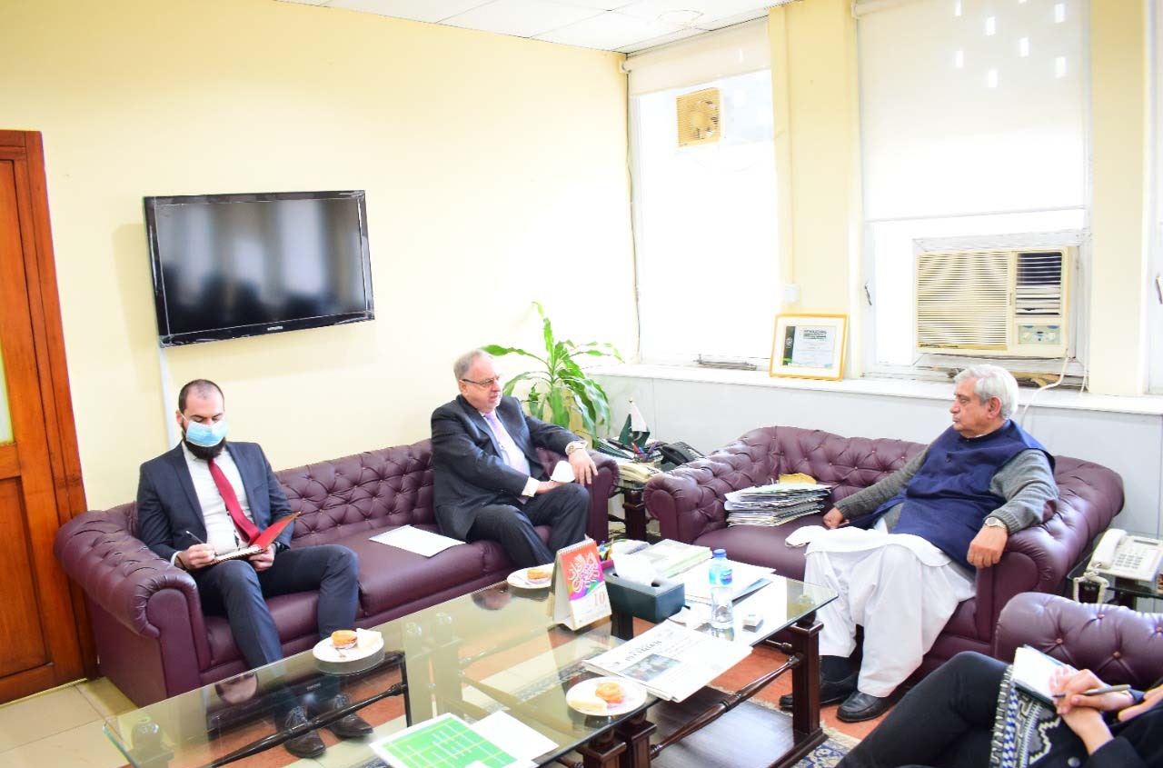 Featured image for "Ambassador of Romania to Pakistan Nicolae Goia called on Minister of National Food Security Syed Fakhar Imam in Islamabad today"